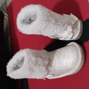 Jumping Beans Sparkly Silver Fur Boots Size 5M